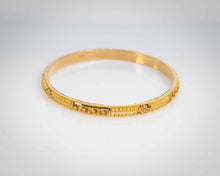 Load image into Gallery viewer, 22k Gold Bangle